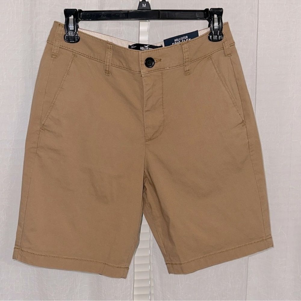 Hollister 28” Khaki Flat Front Epic Flex 9” Shorts